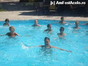 [P06] La piscina. In fiecare zi se desfasurau exercitii fizice si diverse jocuri » foto by elga
 - 
<span class="allrVoted glyphicon glyphicon-heart hidden" id="av496071"></span>
<a class="m-l-10 hidden" id="sv496071" onclick="voting_Foto_DelVot(,496071,9158)" role="button">șterge vot <span class="glyphicon glyphicon-remove"></span></a>
<a id="v9496071" class=" c-red"  onclick="voting_Foto_SetVot(496071)" role="button"><span class="glyphicon glyphicon-heart-empty"></span> <b>LIKE</b> = Votează poza</a> <img class="hidden"  id="f496071W9" src="/imagini/loader.gif" border="0" /><span class="AjErrMes hidden" id="e496071ErM"></span>