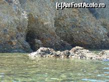 [P17] La capatul din stanga a plajei erau ceva grote interesante, am uitat sa scriu si despre ele » foto by dogvl78
 - 
<span class="allrVoted glyphicon glyphicon-heart hidden" id="av358815"></span>
<a class="m-l-10 hidden" id="sv358815" onclick="voting_Foto_DelVot(,358815,9167)" role="button">șterge vot <span class="glyphicon glyphicon-remove"></span></a>
<a id="v9358815" class=" c-red"  onclick="voting_Foto_SetVot(358815)" role="button"><span class="glyphicon glyphicon-heart-empty"></span> <b>LIKE</b> = Votează poza</a> <img class="hidden"  id="f358815W9" src="/imagini/loader.gif" border="0" /><span class="AjErrMes hidden" id="e358815ErM"></span>