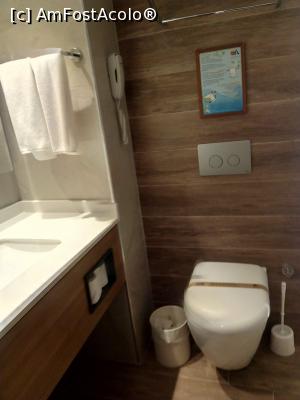 [P09] Hotel Meryan 5*-camera family-interior baie » foto by ile57b
 - 
<span class="allrVoted glyphicon glyphicon-heart hidden" id="av1360043"></span>
<a class="m-l-10 hidden" id="sv1360043" onclick="voting_Foto_DelVot(,1360043,9206)" role="button">șterge vot <span class="glyphicon glyphicon-remove"></span></a>
<a id="v91360043" class=" c-red"  onclick="voting_Foto_SetVot(1360043)" role="button"><span class="glyphicon glyphicon-heart-empty"></span> <b>LIKE</b> = Votează poza</a> <img class="hidden"  id="f1360043W9" src="/imagini/loader.gif" border="0" /><span class="AjErrMes hidden" id="e1360043ErM"></span>