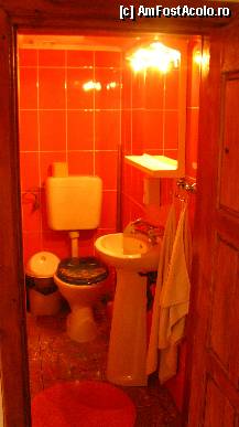 [P16] Grup sanitar... curat cu apa calda/caldura in permanenta » foto by private_rayen
 - 
<span class="allrVoted glyphicon glyphicon-heart hidden" id="av306011"></span>
<a class="m-l-10 hidden" id="sv306011" onclick="voting_Foto_DelVot(,306011,9222)" role="button">șterge vot <span class="glyphicon glyphicon-remove"></span></a>
<a id="v9306011" class=" c-red"  onclick="voting_Foto_SetVot(306011)" role="button"><span class="glyphicon glyphicon-heart-empty"></span> <b>LIKE</b> = Votează poza</a> <img class="hidden"  id="f306011W9" src="/imagini/loader.gif" border="0" /><span class="AjErrMes hidden" id="e306011ErM"></span>