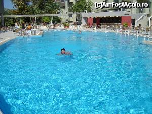 [P46] Piscina de la Pm hotel, Pamukkale » foto by maria55 †
 - 
<span class="allrVoted glyphicon glyphicon-heart hidden" id="av391117"></span>
<a class="m-l-10 hidden" id="sv391117" onclick="voting_Foto_DelVot(,391117,9243)" role="button">șterge vot <span class="glyphicon glyphicon-remove"></span></a>
<a id="v9391117" class=" c-red"  onclick="voting_Foto_SetVot(391117)" role="button"><span class="glyphicon glyphicon-heart-empty"></span> <b>LIKE</b> = Votează poza</a> <img class="hidden"  id="f391117W9" src="/imagini/loader.gif" border="0" /><span class="AjErrMes hidden" id="e391117ErM"></span>