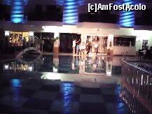 [P10] Piscina seara, in timpul programului de animatie ...se observa luminile care se schimbau la cateva secunde (albastru , galben , rosu, mov , verde) » foto by jasmine_d*
 - 
<span class="allrVoted glyphicon glyphicon-heart hidden" id="av216077"></span>
<a class="m-l-10 hidden" id="sv216077" onclick="voting_Foto_DelVot(,216077,9256)" role="button">șterge vot <span class="glyphicon glyphicon-remove"></span></a>
<a id="v9216077" class=" c-red"  onclick="voting_Foto_SetVot(216077)" role="button"><span class="glyphicon glyphicon-heart-empty"></span> <b>LIKE</b> = Votează poza</a> <img class="hidden"  id="f216077W9" src="/imagini/loader.gif" border="0" /><span class="AjErrMes hidden" id="e216077ErM"></span>