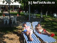 [P01] relaxare in fata hotelului » foto by sebigeanina
 - 
<span class="allrVoted glyphicon glyphicon-heart hidden" id="av296097"></span>
<a class="m-l-10 hidden" id="sv296097" onclick="voting_Foto_DelVot(,296097,9263)" role="button">șterge vot <span class="glyphicon glyphicon-remove"></span></a>
<a id="v9296097" class=" c-red"  onclick="voting_Foto_SetVot(296097)" role="button"><span class="glyphicon glyphicon-heart-empty"></span> <b>LIKE</b> = Votează poza</a> <img class="hidden"  id="f296097W9" src="/imagini/loader.gif" border="0" /><span class="AjErrMes hidden" id="e296097ErM"></span>