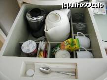 [P23] cafea si ceai, gratuit. Biscuitii, chipsurile intra la categoria minibar contra-cost » foto by C.Todi
 - 
<span class="allrVoted glyphicon glyphicon-heart hidden" id="av216451"></span>
<a class="m-l-10 hidden" id="sv216451" onclick="voting_Foto_DelVot(,216451,9265)" role="button">șterge vot <span class="glyphicon glyphicon-remove"></span></a>
<a id="v9216451" class=" c-red"  onclick="voting_Foto_SetVot(216451)" role="button"><span class="glyphicon glyphicon-heart-empty"></span> <b>LIKE</b> = Votează poza</a> <img class="hidden"  id="f216451W9" src="/imagini/loader.gif" border="0" /><span class="AjErrMes hidden" id="e216451ErM"></span>