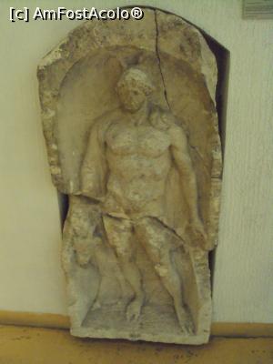 [P48] Musée de la Civilisation Gallo-Romaine - stelă reprezentându-l pe zeul Mercur » foto by Carmen Ion
 - 
<span class="allrVoted glyphicon glyphicon-heart hidden" id="av929876"></span>
<a class="m-l-10 hidden" id="sv929876" onclick="voting_Foto_DelVot(,929876,9297)" role="button">șterge vot <span class="glyphicon glyphicon-remove"></span></a>
<a id="v9929876" class=" c-red"  onclick="voting_Foto_SetVot(929876)" role="button"><span class="glyphicon glyphicon-heart-empty"></span> <b>LIKE</b> = Votează poza</a> <img class="hidden"  id="f929876W9" src="/imagini/loader.gif" border="0" /><span class="AjErrMes hidden" id="e929876ErM"></span>