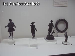 [P51] Musée de la Civilisation Gallo-Romaine - mici statuete de cult » foto by Carmen Ion
 - 
<span class="allrVoted glyphicon glyphicon-heart hidden" id="av929882"></span>
<a class="m-l-10 hidden" id="sv929882" onclick="voting_Foto_DelVot(,929882,9297)" role="button">șterge vot <span class="glyphicon glyphicon-remove"></span></a>
<a id="v9929882" class=" c-red"  onclick="voting_Foto_SetVot(929882)" role="button"><span class="glyphicon glyphicon-heart-empty"></span> <b>LIKE</b> = Votează poza</a> <img class="hidden"  id="f929882W9" src="/imagini/loader.gif" border="0" /><span class="AjErrMes hidden" id="e929882ErM"></span>