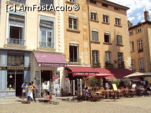 [P12] Place St-Jean.  » foto by Carmen Ion
 - 
<span class="allrVoted glyphicon glyphicon-heart hidden" id="av930852"></span>
<a class="m-l-10 hidden" id="sv930852" onclick="voting_Foto_DelVot(,930852,9297)" role="button">șterge vot <span class="glyphicon glyphicon-remove"></span></a>
<a id="v9930852" class=" c-red"  onclick="voting_Foto_SetVot(930852)" role="button"><span class="glyphicon glyphicon-heart-empty"></span> <b>LIKE</b> = Votează poza</a> <img class="hidden"  id="f930852W9" src="/imagini/loader.gif" border="0" /><span class="AjErrMes hidden" id="e930852ErM"></span>