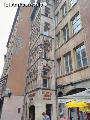 [P14] Clădire renascentistă pe Rue Boeuf.  » foto by Carmen Ion
 - 
<span class="allrVoted glyphicon glyphicon-heart hidden" id="av930854"></span>
<a class="m-l-10 hidden" id="sv930854" onclick="voting_Foto_DelVot(,930854,9297)" role="button">șterge vot <span class="glyphicon glyphicon-remove"></span></a>
<a id="v9930854" class=" c-red"  onclick="voting_Foto_SetVot(930854)" role="button"><span class="glyphicon glyphicon-heart-empty"></span> <b>LIKE</b> = Votează poza</a> <img class="hidden"  id="f930854W9" src="/imagini/loader.gif" border="0" /><span class="AjErrMes hidden" id="e930854ErM"></span>