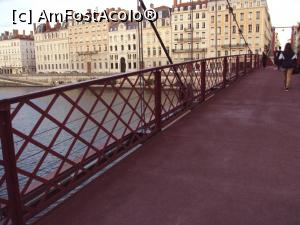[P15] Vieux Lyon văzut de pe Passerelle de la Justice.  » foto by Carmen Ion
 - 
<span class="allrVoted glyphicon glyphicon-heart hidden" id="av930855"></span>
<a class="m-l-10 hidden" id="sv930855" onclick="voting_Foto_DelVot(,930855,9297)" role="button">șterge vot <span class="glyphicon glyphicon-remove"></span></a>
<a id="v9930855" class=" c-red"  onclick="voting_Foto_SetVot(930855)" role="button"><span class="glyphicon glyphicon-heart-empty"></span> <b>LIKE</b> = Votează poza</a> <img class="hidden"  id="f930855W9" src="/imagini/loader.gif" border="0" /><span class="AjErrMes hidden" id="e930855ErM"></span>