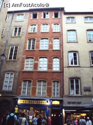 [P18] Rue St-Jean.  » foto by Carmen Ion
 - 
<span class="allrVoted glyphicon glyphicon-heart hidden" id="av930858"></span>
<a class="m-l-10 hidden" id="sv930858" onclick="voting_Foto_DelVot(,930858,9297)" role="button">șterge vot <span class="glyphicon glyphicon-remove"></span></a>
<a id="v9930858" class=" c-red"  onclick="voting_Foto_SetVot(930858)" role="button"><span class="glyphicon glyphicon-heart-empty"></span> <b>LIKE</b> = Votează poza</a> <img class="hidden"  id="f930858W9" src="/imagini/loader.gif" border="0" /><span class="AjErrMes hidden" id="e930858ErM"></span>