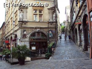 [P40] Place de la Trinite.  » foto by Carmen Ion
 - 
<span class="allrVoted glyphicon glyphicon-heart hidden" id="av930880"></span>
<a class="m-l-10 hidden" id="sv930880" onclick="voting_Foto_DelVot(,930880,9297)" role="button">șterge vot <span class="glyphicon glyphicon-remove"></span></a>
<a id="v9930880" class=" c-red"  onclick="voting_Foto_SetVot(930880)" role="button"><span class="glyphicon glyphicon-heart-empty"></span> <b>LIKE</b> = Votează poza</a> <img class="hidden"  id="f930880W9" src="/imagini/loader.gif" border="0" /><span class="AjErrMes hidden" id="e930880ErM"></span>
