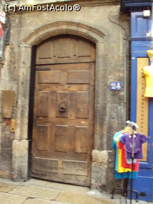 [P57] Traboule, Rue St-Jean nr. 24.  » foto by Carmen Ion
 - 
<span class="allrVoted glyphicon glyphicon-heart hidden" id="av930897"></span>
<a class="m-l-10 hidden" id="sv930897" onclick="voting_Foto_DelVot(,930897,9297)" role="button">șterge vot <span class="glyphicon glyphicon-remove"></span></a>
<a id="v9930897" class=" c-red"  onclick="voting_Foto_SetVot(930897)" role="button"><span class="glyphicon glyphicon-heart-empty"></span> <b>LIKE</b> = Votează poza</a> <img class="hidden"  id="f930897W9" src="/imagini/loader.gif" border="0" /><span class="AjErrMes hidden" id="e930897ErM"></span>
