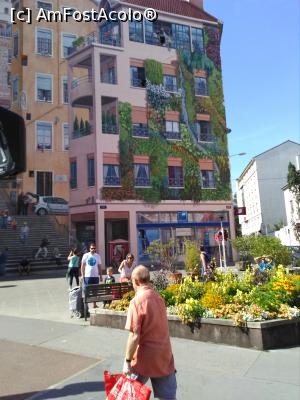 [P15] Fresque des canuts.  » foto by Carmen Ion
 - 
<span class="allrVoted glyphicon glyphicon-heart hidden" id="av931128"></span>
<a class="m-l-10 hidden" id="sv931128" onclick="voting_Foto_DelVot(,931128,9297)" role="button">șterge vot <span class="glyphicon glyphicon-remove"></span></a>
<a id="v9931128" class=" c-red"  onclick="voting_Foto_SetVot(931128)" role="button"><span class="glyphicon glyphicon-heart-empty"></span> <b>LIKE</b> = Votează poza</a> <img class="hidden"  id="f931128W9" src="/imagini/loader.gif" border="0" /><span class="AjErrMes hidden" id="e931128ErM"></span>