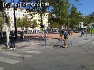 [P33] Place de la Croix Rousse » foto by Carmen Ion
 - 
<span class="allrVoted glyphicon glyphicon-heart hidden" id="av931146"></span>
<a class="m-l-10 hidden" id="sv931146" onclick="voting_Foto_DelVot(,931146,9297)" role="button">șterge vot <span class="glyphicon glyphicon-remove"></span></a>
<a id="v9931146" class=" c-red"  onclick="voting_Foto_SetVot(931146)" role="button"><span class="glyphicon glyphicon-heart-empty"></span> <b>LIKE</b> = Votează poza</a> <img class="hidden"  id="f931146W9" src="/imagini/loader.gif" border="0" /><span class="AjErrMes hidden" id="e931146ErM"></span>