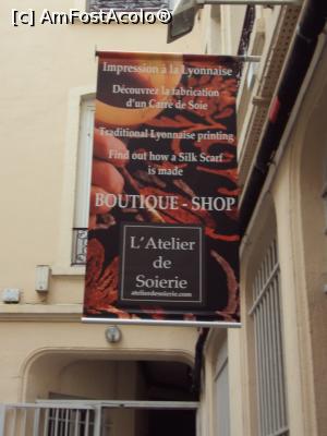 [P51] Atelier de soierie.  » foto by Carmen Ion
 - 
<span class="allrVoted glyphicon glyphicon-heart hidden" id="av931164"></span>
<a class="m-l-10 hidden" id="sv931164" onclick="voting_Foto_DelVot(,931164,9297)" role="button">șterge vot <span class="glyphicon glyphicon-remove"></span></a>
<a id="v9931164" class=" c-red"  onclick="voting_Foto_SetVot(931164)" role="button"><span class="glyphicon glyphicon-heart-empty"></span> <b>LIKE</b> = Votează poza</a> <img class="hidden"  id="f931164W9" src="/imagini/loader.gif" border="0" /><span class="AjErrMes hidden" id="e931164ErM"></span>