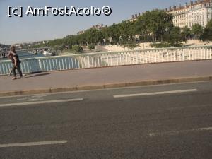 [P03] Pont de la Guillotière.  » foto by Carmen Ion
 - 
<span class="allrVoted glyphicon glyphicon-heart hidden" id="av931524"></span>
<a class="m-l-10 hidden" id="sv931524" onclick="voting_Foto_DelVot(,931524,9297)" role="button">șterge vot <span class="glyphicon glyphicon-remove"></span></a>
<a id="v9931524" class=" c-red"  onclick="voting_Foto_SetVot(931524)" role="button"><span class="glyphicon glyphicon-heart-empty"></span> <b>LIKE</b> = Votează poza</a> <img class="hidden"  id="f931524W9" src="/imagini/loader.gif" border="0" /><span class="AjErrMes hidden" id="e931524ErM"></span>