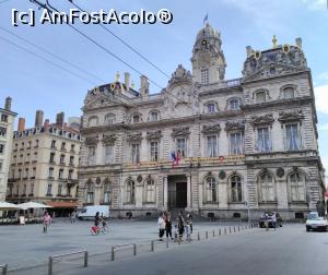 [P42] Places des Terreaux, cu clădirea primăriei » foto by Carmen Ion
 - 
<span class="allrVoted glyphicon glyphicon-heart hidden" id="av931563"></span>
<a class="m-l-10 hidden" id="sv931563" onclick="voting_Foto_DelVot(,931563,9297)" role="button">șterge vot <span class="glyphicon glyphicon-remove"></span></a>
<a id="v9931563" class=" c-red"  onclick="voting_Foto_SetVot(931563)" role="button"><span class="glyphicon glyphicon-heart-empty"></span> <b>LIKE</b> = Votează poza</a> <img class="hidden"  id="f931563W9" src="/imagini/loader.gif" border="0" /><span class="AjErrMes hidden" id="e931563ErM"></span>