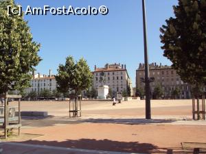 [P05] Place Bellecour.  » foto by Carmen Ion
 - 
<span class="allrVoted glyphicon glyphicon-heart hidden" id="av931526"></span>
<a class="m-l-10 hidden" id="sv931526" onclick="voting_Foto_DelVot(,931526,9297)" role="button">șterge vot <span class="glyphicon glyphicon-remove"></span></a>
<a id="v9931526" class=" c-red"  onclick="voting_Foto_SetVot(931526)" role="button"><span class="glyphicon glyphicon-heart-empty"></span> <b>LIKE</b> = Votează poza</a> <img class="hidden"  id="f931526W9" src="/imagini/loader.gif" border="0" /><span class="AjErrMes hidden" id="e931526ErM"></span>