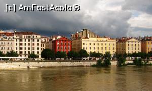 [P22] Zona Presqu'île, pe malul Saône-ului » foto by Radu Tudoran
 - 
<span class="allrVoted glyphicon glyphicon-heart hidden" id="av762660"></span>
<a class="m-l-10 hidden" id="sv762660" onclick="voting_Foto_DelVot(,762660,9297)" role="button">șterge vot <span class="glyphicon glyphicon-remove"></span></a>
<a id="v9762660" class=" c-red"  onclick="voting_Foto_SetVot(762660)" role="button"><span class="glyphicon glyphicon-heart-empty"></span> <b>LIKE</b> = Votează poza</a> <img class="hidden"  id="f762660W9" src="/imagini/loader.gif" border="0" /><span class="AjErrMes hidden" id="e762660ErM"></span>