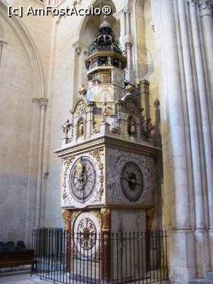 [P58] Celebrul orologiu din catedrala » foto by Radu Tudoran
 - 
<span class="allrVoted glyphicon glyphicon-heart hidden" id="av762696"></span>
<a class="m-l-10 hidden" id="sv762696" onclick="voting_Foto_DelVot(,762696,9297)" role="button">șterge vot <span class="glyphicon glyphicon-remove"></span></a>
<a id="v9762696" class=" c-red"  onclick="voting_Foto_SetVot(762696)" role="button"><span class="glyphicon glyphicon-heart-empty"></span> <b>LIKE</b> = Votează poza</a> <img class="hidden"  id="f762696W9" src="/imagini/loader.gif" border="0" /><span class="AjErrMes hidden" id="e762696ErM"></span>
