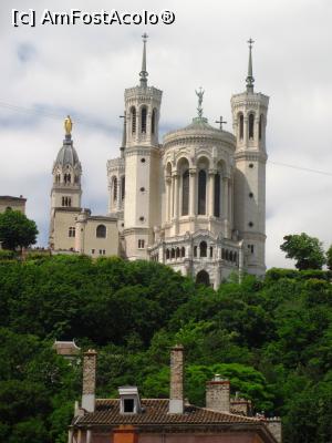 [P08] Biserica Notre-Dame de Fourvière vazuta din Piata Saint Jean » foto by Radu Tudoran
 - 
<span class="allrVoted glyphicon glyphicon-heart hidden" id="av762645"></span>
<a class="m-l-10 hidden" id="sv762645" onclick="voting_Foto_DelVot(,762645,9297)" role="button">șterge vot <span class="glyphicon glyphicon-remove"></span></a>
<a id="v9762645" class=" c-red"  onclick="voting_Foto_SetVot(762645)" role="button"><span class="glyphicon glyphicon-heart-empty"></span> <b>LIKE</b> = Votează poza</a> <img class="hidden"  id="f762645W9" src="/imagini/loader.gif" border="0" /><span class="AjErrMes hidden" id="e762645ErM"></span>