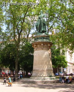 [P35] Place Carnot » foto by Radu Tudoran
 - 
<span class="allrVoted glyphicon glyphicon-heart hidden" id="av763179"></span>
<a class="m-l-10 hidden" id="sv763179" onclick="voting_Foto_DelVot(,763179,9297)" role="button">șterge vot <span class="glyphicon glyphicon-remove"></span></a>
<a id="v9763179" class=" c-red"  onclick="voting_Foto_SetVot(763179)" role="button"><span class="glyphicon glyphicon-heart-empty"></span> <b>LIKE</b> = Votează poza</a> <img class="hidden"  id="f763179W9" src="/imagini/loader.gif" border="0" /><span class="AjErrMes hidden" id="e763179ErM"></span>