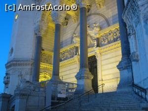 [P03] Superba catedrala Notre-Dame de Fourviere luminata seara » foto by simplegirl
 - 
<span class="allrVoted glyphicon glyphicon-heart hidden" id="av761896"></span>
<a class="m-l-10 hidden" id="sv761896" onclick="voting_Foto_DelVot(,761896,9297)" role="button">șterge vot <span class="glyphicon glyphicon-remove"></span></a>
<a id="v9761896" class=" c-red"  onclick="voting_Foto_SetVot(761896)" role="button"><span class="glyphicon glyphicon-heart-empty"></span> <b>LIKE</b> = Votează poza</a> <img class="hidden"  id="f761896W9" src="/imagini/loader.gif" border="0" /><span class="AjErrMes hidden" id="e761896ErM"></span>