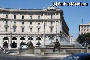 [P01] Piazza Repubblica, Roma » foto by timis
 - 
<span class="allrVoted glyphicon glyphicon-heart hidden" id="av412214"></span>
<a class="m-l-10 hidden" id="sv412214" onclick="voting_Foto_DelVot(,412214,9312)" role="button">șterge vot <span class="glyphicon glyphicon-remove"></span></a>
<a id="v9412214" class=" c-red"  onclick="voting_Foto_SetVot(412214)" role="button"><span class="glyphicon glyphicon-heart-empty"></span> <b>LIKE</b> = Votează poza</a> <img class="hidden"  id="f412214W9" src="/imagini/loader.gif" border="0" /><span class="AjErrMes hidden" id="e412214ErM"></span>