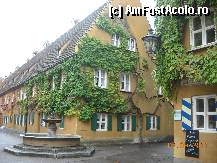 [P11] Fantana si casute in complexul Fuggerei » foto by cryss27
 - 
<span class="allrVoted glyphicon glyphicon-heart hidden" id="av288770"></span>
<a class="m-l-10 hidden" id="sv288770" onclick="voting_Foto_DelVot(,288770,9315)" role="button">șterge vot <span class="glyphicon glyphicon-remove"></span></a>
<a id="v9288770" class=" c-red"  onclick="voting_Foto_SetVot(288770)" role="button"><span class="glyphicon glyphicon-heart-empty"></span> <b>LIKE</b> = Votează poza</a> <img class="hidden"  id="f288770W9" src="/imagini/loader.gif" border="0" /><span class="AjErrMes hidden" id="e288770ErM"></span>