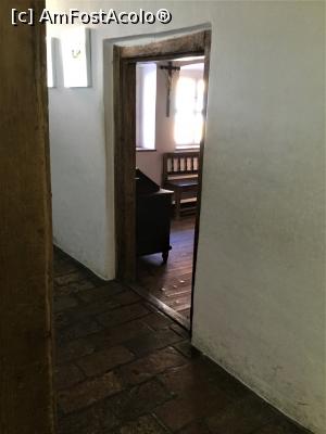 [P30] Fuggerei - interior casa veche » foto by mishu
 - 
<span class="allrVoted glyphicon glyphicon-heart hidden" id="av1189126"></span>
<a class="m-l-10 hidden" id="sv1189126" onclick="voting_Foto_DelVot(,1189126,9315)" role="button">șterge vot <span class="glyphicon glyphicon-remove"></span></a>
<a id="v91189126" class=" c-red"  onclick="voting_Foto_SetVot(1189126)" role="button"><span class="glyphicon glyphicon-heart-empty"></span> <b>LIKE</b> = Votează poza</a> <img class="hidden"  id="f1189126W9" src="/imagini/loader.gif" border="0" /><span class="AjErrMes hidden" id="e1189126ErM"></span>