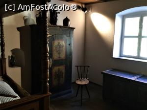 [P33] Fuggerei - interior casa veche, dormitor » foto by mishu
 - 
<span class="allrVoted glyphicon glyphicon-heart hidden" id="av1189129"></span>
<a class="m-l-10 hidden" id="sv1189129" onclick="voting_Foto_DelVot(,1189129,9315)" role="button">șterge vot <span class="glyphicon glyphicon-remove"></span></a>
<a id="v91189129" class=" c-red"  onclick="voting_Foto_SetVot(1189129)" role="button"><span class="glyphicon glyphicon-heart-empty"></span> <b>LIKE</b> = Votează poza</a> <img class="hidden"  id="f1189129W9" src="/imagini/loader.gif" border="0" /><span class="AjErrMes hidden" id="e1189129ErM"></span>