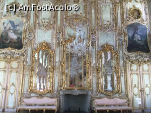 [P60] Palatul Schaezler - oglinzi dar si picturi deasupra usilor » foto by mishu
 - 
<span class="allrVoted glyphicon glyphicon-heart hidden" id="av1194127"></span>
<a class="m-l-10 hidden" id="sv1194127" onclick="voting_Foto_DelVot(,1194127,9315)" role="button">șterge vot <span class="glyphicon glyphicon-remove"></span></a>
<a id="v91194127" class=" c-red"  onclick="voting_Foto_SetVot(1194127)" role="button"><span class="glyphicon glyphicon-heart-empty"></span> <b>LIKE</b> = Votează poza</a> <img class="hidden"  id="f1194127W9" src="/imagini/loader.gif" border="0" /><span class="AjErrMes hidden" id="e1194127ErM"></span>