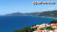 [P12] Vedere din oraselul Pendati spre coasta de N-V a Insulei Corfu. Este una dintre cele mai spectaculoase privelisti din Corfu...opritiva si luati cina la restaurantul din zona in  asteptarea apusului de soare...veti ramane cu o amintire pe care nu o veti uita niciodata... » foto by roxana o
 - 
<span class="allrVoted glyphicon glyphicon-heart hidden" id="av270334"></span>
<a class="m-l-10 hidden" id="sv270334" onclick="voting_Foto_DelVot(,270334,9316)" role="button">șterge vot <span class="glyphicon glyphicon-remove"></span></a>
<a id="v9270334" class=" c-red"  onclick="voting_Foto_SetVot(270334)" role="button"><span class="glyphicon glyphicon-heart-empty"></span> <b>LIKE</b> = Votează poza</a> <img class="hidden"  id="f270334W9" src="/imagini/loader.gif" border="0" /><span class="AjErrMes hidden" id="e270334ErM"></span>