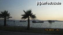 [P01] Aliaga.....vedere de pe faleza » foto by celeste
 - 
<span class="allrVoted glyphicon glyphicon-heart hidden" id="av219414"></span>
<a class="m-l-10 hidden" id="sv219414" onclick="voting_Foto_DelVot(,219414,9321)" role="button">șterge vot <span class="glyphicon glyphicon-remove"></span></a>
<a id="v9219414" class=" c-red"  onclick="voting_Foto_SetVot(219414)" role="button"><span class="glyphicon glyphicon-heart-empty"></span> <b>LIKE</b> = Votează poza</a> <img class="hidden"  id="f219414W9" src="/imagini/loader.gif" border="0" /><span class="AjErrMes hidden" id="e219414ErM"></span>