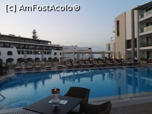 [P04] piscina mare Hotel Albatros seara » foto by GeoD
 - 
<span class="allrVoted glyphicon glyphicon-heart hidden" id="av1084275"></span>
<a class="m-l-10 hidden" id="sv1084275" onclick="voting_Foto_DelVot(,1084275,9348)" role="button">șterge vot <span class="glyphicon glyphicon-remove"></span></a>
<a id="v91084275" class=" c-red"  onclick="voting_Foto_SetVot(1084275)" role="button"><span class="glyphicon glyphicon-heart-empty"></span> <b>LIKE</b> = Votează poza</a> <img class="hidden"  id="f1084275W9" src="/imagini/loader.gif" border="0" /><span class="AjErrMes hidden" id="e1084275ErM"></span>
