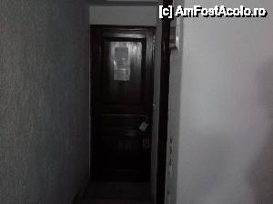 [P08] Intrarea in camera, cam inghesuita » foto by corinka
 - 
<span class="allrVoted glyphicon glyphicon-heart hidden" id="av455251"></span>
<a class="m-l-10 hidden" id="sv455251" onclick="voting_Foto_DelVot(,455251,9348)" role="button">șterge vot <span class="glyphicon glyphicon-remove"></span></a>
<a id="v9455251" class=" c-red"  onclick="voting_Foto_SetVot(455251)" role="button"><span class="glyphicon glyphicon-heart-empty"></span> <b>LIKE</b> = Votează poza</a> <img class="hidden"  id="f455251W9" src="/imagini/loader.gif" border="0" /><span class="AjErrMes hidden" id="e455251ErM"></span>