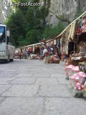 [P09] Pe marginea şoselei târg artizanal » foto by Michi
 - 
<span class="allrVoted glyphicon glyphicon-heart hidden" id="av1401029"></span>
<a class="m-l-10 hidden" id="sv1401029" onclick="voting_Foto_DelVot(,1401029,9349)" role="button">șterge vot <span class="glyphicon glyphicon-remove"></span></a>
<a id="v91401029" class=" c-red"  onclick="voting_Foto_SetVot(1401029)" role="button"><span class="glyphicon glyphicon-heart-empty"></span> <b>LIKE</b> = Votează poza</a> <img class="hidden"  id="f1401029W9" src="/imagini/loader.gif" border="0" /><span class="AjErrMes hidden" id="e1401029ErM"></span>
