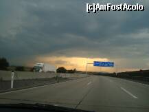 [P10] Pe autostrada , in Austria . Nori amenintatori deasupra noastra . Cumsecade , s-au revarsat numai la cativa km de destinatie ! » foto by Sarra*
 - 
<span class="allrVoted glyphicon glyphicon-heart hidden" id="av221634"></span>
<a class="m-l-10 hidden" id="sv221634" onclick="voting_Foto_DelVot(,221634,9361)" role="button">șterge vot <span class="glyphicon glyphicon-remove"></span></a>
<a id="v9221634" class=" c-red"  onclick="voting_Foto_SetVot(221634)" role="button"><span class="glyphicon glyphicon-heart-empty"></span> <b>LIKE</b> = Votează poza</a> <img class="hidden"  id="f221634W9" src="/imagini/loader.gif" border="0" /><span class="AjErrMes hidden" id="e221634ErM"></span>