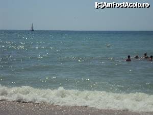 [P05] Marea..., aici parca mai albastra. Si curata » foto by radu69
 - 
<span class="allrVoted glyphicon glyphicon-heart hidden" id="av345996"></span>
<a class="m-l-10 hidden" id="sv345996" onclick="voting_Foto_DelVot(,345996,9375)" role="button">șterge vot <span class="glyphicon glyphicon-remove"></span></a>
<a id="v9345996" class=" c-red"  onclick="voting_Foto_SetVot(345996)" role="button"><span class="glyphicon glyphicon-heart-empty"></span> <b>LIKE</b> = Votează poza</a> <img class="hidden"  id="f345996W9" src="/imagini/loader.gif" border="0" /><span class="AjErrMes hidden" id="e345996ErM"></span>