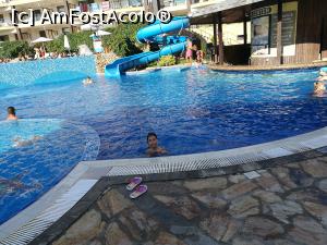 [P08] piscina din mijlocul resortului » foto by Nepereche
 - 
<span class="allrVoted glyphicon glyphicon-heart hidden" id="av1010473"></span>
<a class="m-l-10 hidden" id="sv1010473" onclick="voting_Foto_DelVot(,1010473,9375)" role="button">șterge vot <span class="glyphicon glyphicon-remove"></span></a>
<a id="v91010473" class=" c-red"  onclick="voting_Foto_SetVot(1010473)" role="button"><span class="glyphicon glyphicon-heart-empty"></span> <b>LIKE</b> = Votează poza</a> <img class="hidden"  id="f1010473W9" src="/imagini/loader.gif" border="0" /><span class="AjErrMes hidden" id="e1010473ErM"></span>