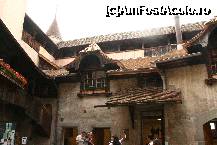[P07] Prima curte interioara, la intrarea in castel » foto by liviadavidescu
 - 
<span class="allrVoted glyphicon glyphicon-heart hidden" id="av224031"></span>
<a class="m-l-10 hidden" id="sv224031" onclick="voting_Foto_DelVot(,224031,9409)" role="button">șterge vot <span class="glyphicon glyphicon-remove"></span></a>
<a id="v9224031" class=" c-red"  onclick="voting_Foto_SetVot(224031)" role="button"><span class="glyphicon glyphicon-heart-empty"></span> <b>LIKE</b> = Votează poza</a> <img class="hidden"  id="f224031W9" src="/imagini/loader.gif" border="0" /><span class="AjErrMes hidden" id="e224031ErM"></span>