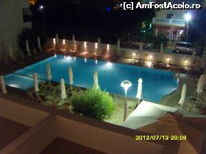 [P01] piscina vazuta de pe balconul camerei » foto by pnnicoleta
 - 
<span class="allrVoted glyphicon glyphicon-heart hidden" id="av535490"></span>
<a class="m-l-10 hidden" id="sv535490" onclick="voting_Foto_DelVot(,535490,9426)" role="button">șterge vot <span class="glyphicon glyphicon-remove"></span></a>
<a id="v9535490" class=" c-red"  onclick="voting_Foto_SetVot(535490)" role="button"><span class="glyphicon glyphicon-heart-empty"></span> <b>LIKE</b> = Votează poza</a> <img class="hidden"  id="f535490W9" src="/imagini/loader.gif" border="0" /><span class="AjErrMes hidden" id="e535490ErM"></span>
