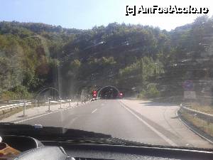 [P01] Tunel de pe autostrada in Slovenia.  » foto by albena
 - 
<span class="allrVoted glyphicon glyphicon-heart hidden" id="av463065"></span>
<a class="m-l-10 hidden" id="sv463065" onclick="voting_Foto_DelVot(,463065,9427)" role="button">șterge vot <span class="glyphicon glyphicon-remove"></span></a>
<a id="v9463065" class=" c-red"  onclick="voting_Foto_SetVot(463065)" role="button"><span class="glyphicon glyphicon-heart-empty"></span> <b>LIKE</b> = Votează poza</a> <img class="hidden"  id="f463065W9" src="/imagini/loader.gif" border="0" /><span class="AjErrMes hidden" id="e463065ErM"></span>