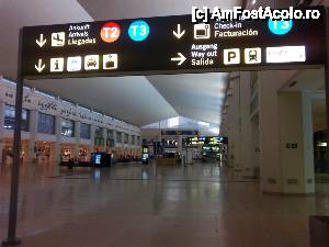 [P45] Aeroportul din Malaga, terminalul T1 - Plecări. Interesant că info sunt scrise mai întâi în germană și apoi în engleză.  » foto by le_maitre
 - 
<span class="allrVoted glyphicon glyphicon-heart hidden" id="av487078"></span>
<a class="m-l-10 hidden" id="sv487078" onclick="voting_Foto_DelVot(,487078,9427)" role="button">șterge vot <span class="glyphicon glyphicon-remove"></span></a>
<a id="v9487078" class=" c-red"  onclick="voting_Foto_SetVot(487078)" role="button"><span class="glyphicon glyphicon-heart-empty"></span> <b>LIKE</b> = Votează poza</a> <img class="hidden"  id="f487078W9" src="/imagini/loader.gif" border="0" /><span class="AjErrMes hidden" id="e487078ErM"></span>