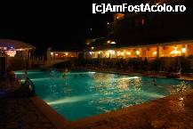 [P18] Jocuri de noapte la piscina » foto by cvm2006
 - 
<span class="allrVoted glyphicon glyphicon-heart hidden" id="av225183"></span>
<a class="m-l-10 hidden" id="sv225183" onclick="voting_Foto_DelVot(,225183,9439)" role="button">șterge vot <span class="glyphicon glyphicon-remove"></span></a>
<a id="v9225183" class=" c-red"  onclick="voting_Foto_SetVot(225183)" role="button"><span class="glyphicon glyphicon-heart-empty"></span> <b>LIKE</b> = Votează poza</a> <img class="hidden"  id="f225183W9" src="/imagini/loader.gif" border="0" /><span class="AjErrMes hidden" id="e225183ErM"></span>