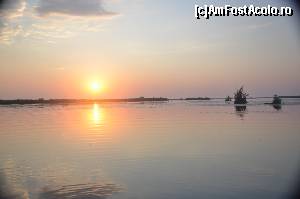 [P02] Inegalabilul rasarit de soare in Delta - daca poti sa te scoli la 4:30 dimineata ca sa ajungi la 5 - 5:30 pe lac...  » foto by ccondeiu
 - 
<span class="allrVoted glyphicon glyphicon-heart hidden" id="av577912"></span>
<a class="m-l-10 hidden" id="sv577912" onclick="voting_Foto_DelVot(,577912,9445)" role="button">șterge vot <span class="glyphicon glyphicon-remove"></span></a>
<a id="v9577912" class=" c-red"  onclick="voting_Foto_SetVot(577912)" role="button"><span class="glyphicon glyphicon-heart-empty"></span> <b>LIKE</b> = Votează poza</a> <img class="hidden"  id="f577912W9" src="/imagini/loader.gif" border="0" /><span class="AjErrMes hidden" id="e577912ErM"></span>