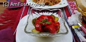 [P12] Mâncare gustoasă într-un peisaj de vis - salată de iarnă (gogoşari şi castraveţi muraţi)  » foto by nicole33
 - 
<span class="allrVoted glyphicon glyphicon-heart hidden" id="av1082330"></span>
<a class="m-l-10 hidden" id="sv1082330" onclick="voting_Foto_DelVot(,1082330,9447)" role="button">șterge vot <span class="glyphicon glyphicon-remove"></span></a>
<a id="v91082330" class=" c-red"  onclick="voting_Foto_SetVot(1082330)" role="button"><span class="glyphicon glyphicon-heart-empty"></span> <b>LIKE</b> = Votează poza</a> <img class="hidden"  id="f1082330W9" src="/imagini/loader.gif" border="0" /><span class="AjErrMes hidden" id="e1082330ErM"></span>