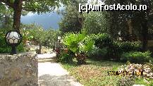 [P04] gradina hotelului..... o parte din ea » foto by celeste
 - 
<span class="allrVoted glyphicon glyphicon-heart hidden" id="av225995"></span>
<a class="m-l-10 hidden" id="sv225995" onclick="voting_Foto_DelVot(,225995,9464)" role="button">șterge vot <span class="glyphicon glyphicon-remove"></span></a>
<a id="v9225995" class=" c-red"  onclick="voting_Foto_SetVot(225995)" role="button"><span class="glyphicon glyphicon-heart-empty"></span> <b>LIKE</b> = Votează poza</a> <img class="hidden"  id="f225995W9" src="/imagini/loader.gif" border="0" /><span class="AjErrMes hidden" id="e225995ErM"></span>