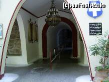 [P06] Valea Tembi - Intrarea in Manastirea Sf. Paraskevi. » foto by iulianic
 - 
<span class="allrVoted glyphicon glyphicon-heart hidden" id="av250799"></span>
<a class="m-l-10 hidden" id="sv250799" onclick="voting_Foto_DelVot(,250799,9471)" role="button">șterge vot <span class="glyphicon glyphicon-remove"></span></a>
<a id="v9250799" class=" c-red"  onclick="voting_Foto_SetVot(250799)" role="button"><span class="glyphicon glyphicon-heart-empty"></span> <b>LIKE</b> = Votează poza</a> <img class="hidden"  id="f250799W9" src="/imagini/loader.gif" border="0" /><span class="AjErrMes hidden" id="e250799ErM"></span>