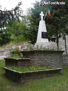 [P07] Monument ridicat in memoria eroilor nehoieni, care au cazut in razboiul de independenta, pentru reintregirea neamului sau la revolutie » foto by Claudiu U.
 - 
<span class="allrVoted glyphicon glyphicon-heart hidden" id="av226722"></span>
<a class="m-l-10 hidden" id="sv226722" onclick="voting_Foto_DelVot(,226722,9473)" role="button">șterge vot <span class="glyphicon glyphicon-remove"></span></a>
<a id="v9226722" class=" c-red"  onclick="voting_Foto_SetVot(226722)" role="button"><span class="glyphicon glyphicon-heart-empty"></span> <b>LIKE</b> = Votează poza</a> <img class="hidden"  id="f226722W9" src="/imagini/loader.gif" border="0" /><span class="AjErrMes hidden" id="e226722ErM"></span>